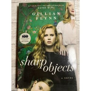 Gillian Flynn Sharp Objects Trade Paperback Novel VG psychological thriller